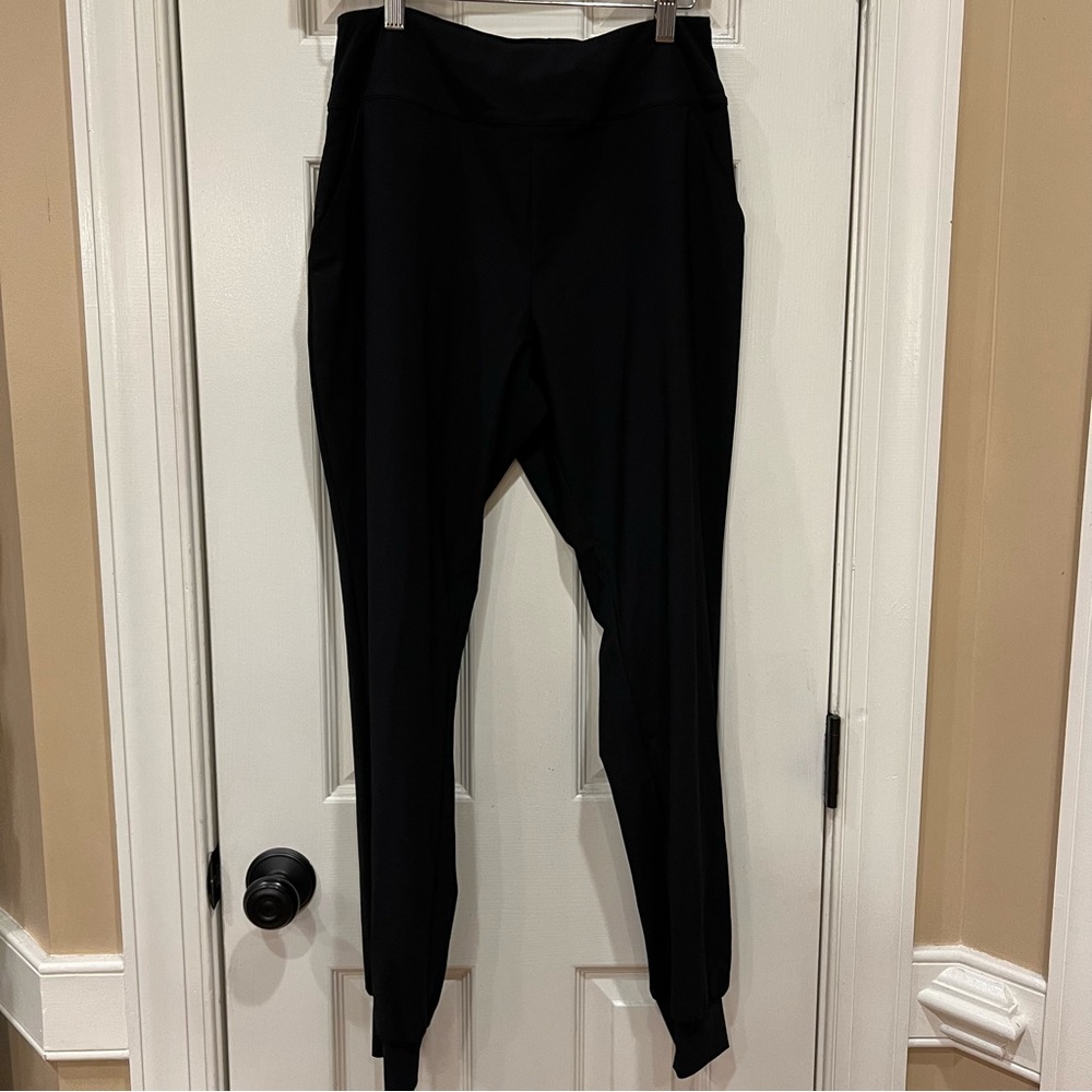 Nwot Peter Millar Stellar Performance Joggers Bla… - image 4